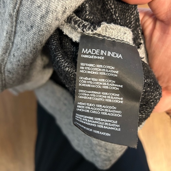Club Monaco Grey Crewneck Sweater - sz S - Picture 5 of 5